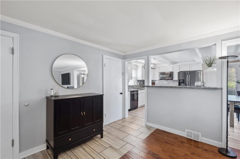 101 97th Ter, Kansas City, MO 64114