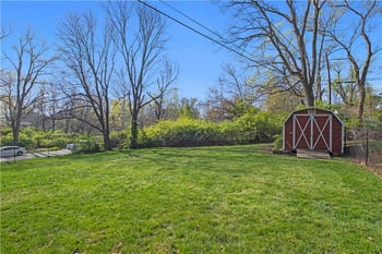 101 97th Ter, Kansas City, MO 64114