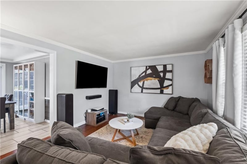 101 97th Ter, Kansas City, MO 64114