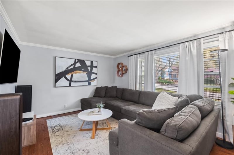 101 97th Ter, Kansas City, MO 64114