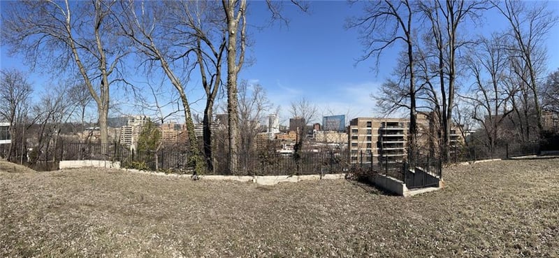 606 49th Ter, Kansas City, MO 64112