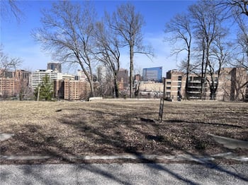 606 49th Ter, Kansas City, MO 64112