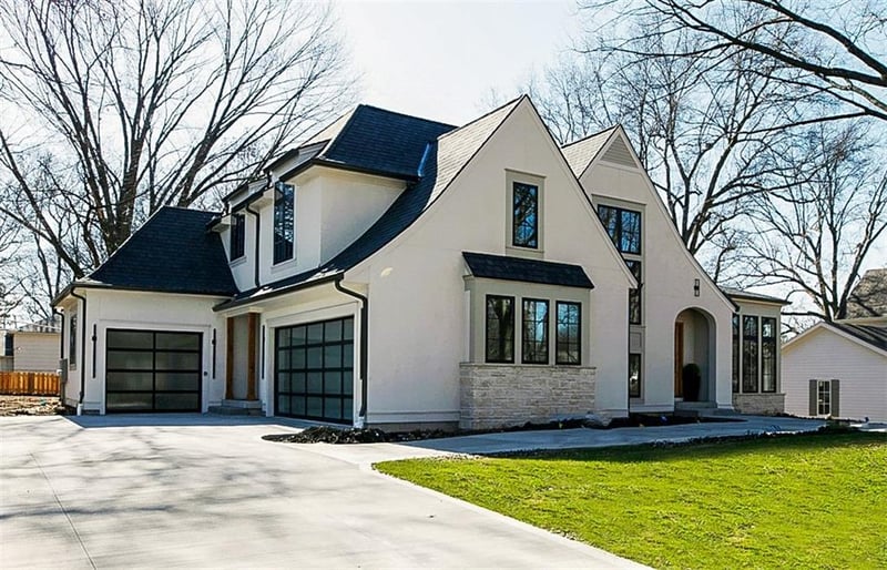 2815 W 82nd St, Leawood, KS 66206