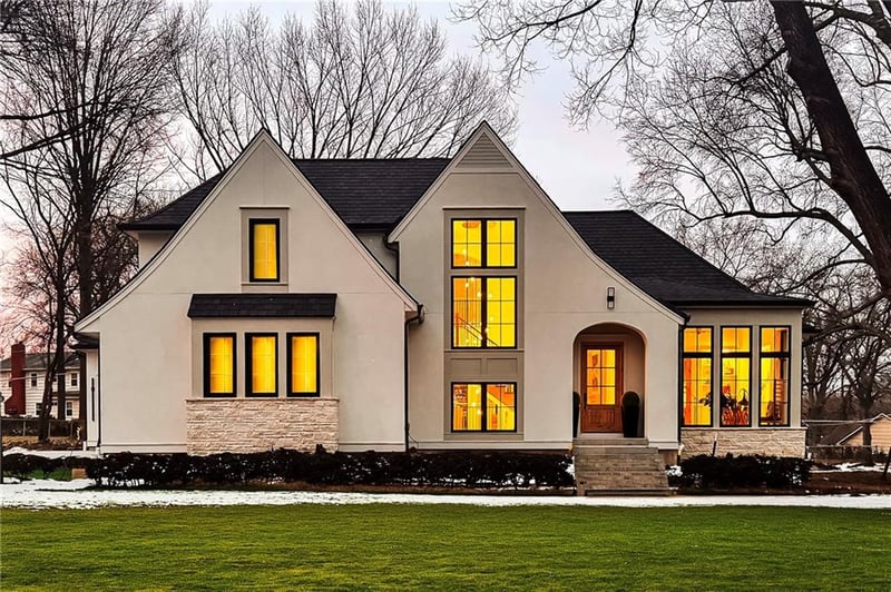 2815 W 82nd St, Leawood, KS 66206