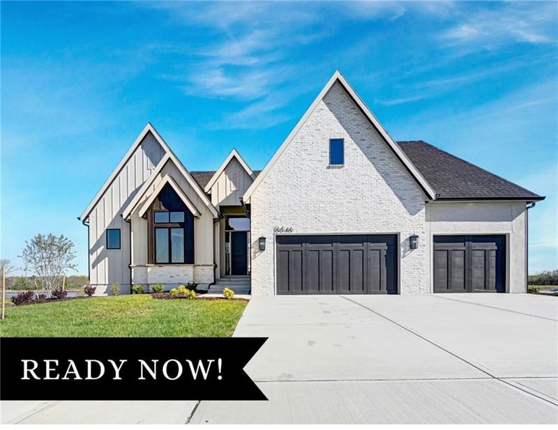 16046 Twilight Ln, Olathe, KS 66062