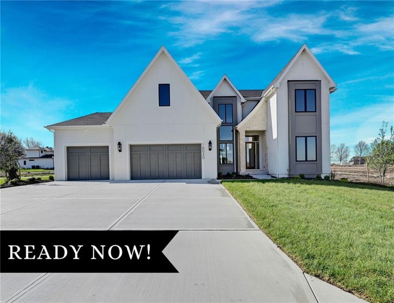 16030 Twilight Ln, Olathe, KS 66062