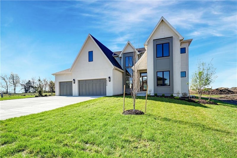 16030 Twilight Ln, Olathe, KS 66062