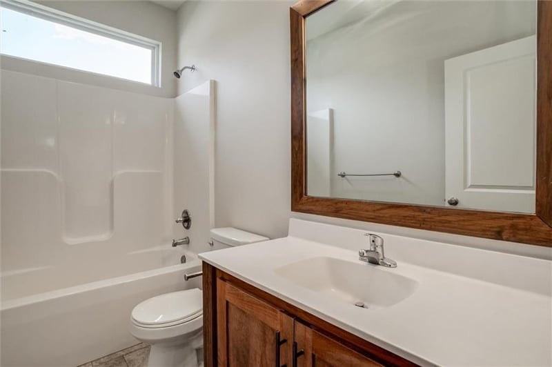 12109 E 89th Ter, Kansas City, MO 64138