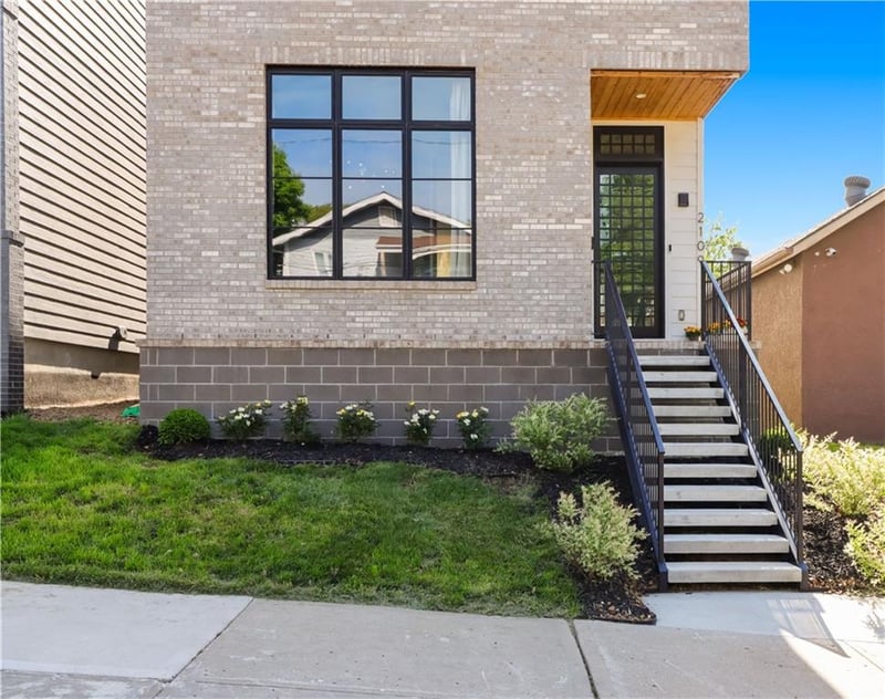 2109 Belleview Ave, Kansas City, MO 64108