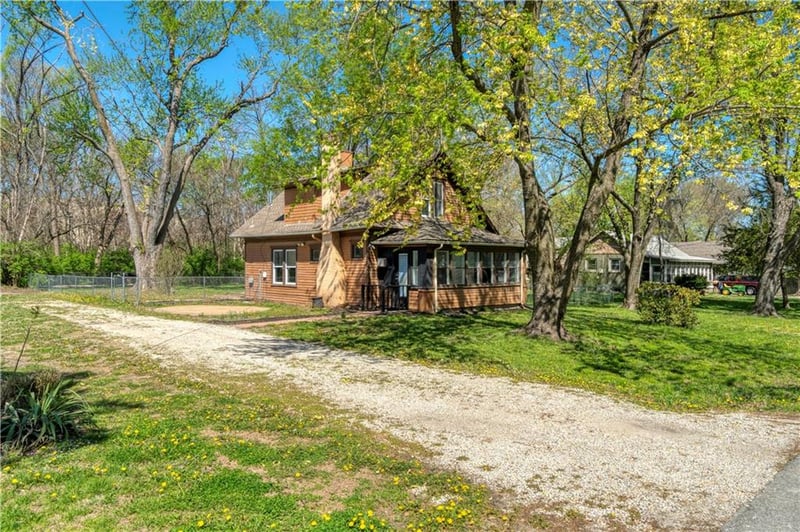 13318 Locust St, Kansas City, MO 64145