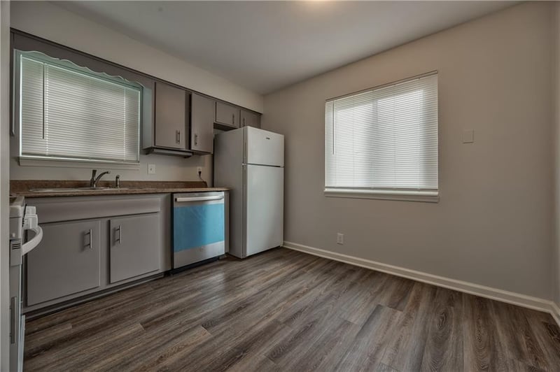 9337 Ballentine St, Overland Park, KS 66214
