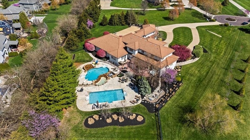 11063 W 164th St, Overland Park, KS 66221