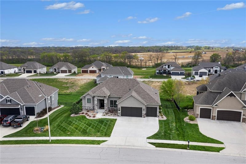 3013 NE 102nd Ter, Kansas City, MO 64155