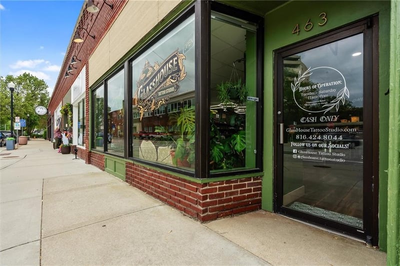 453-463 Thompson Ave, Excelsior Springs, MO 64024