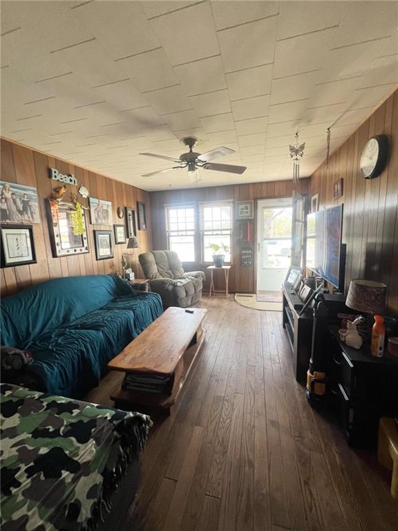 1701 3rd St, Oswego, KS 67356