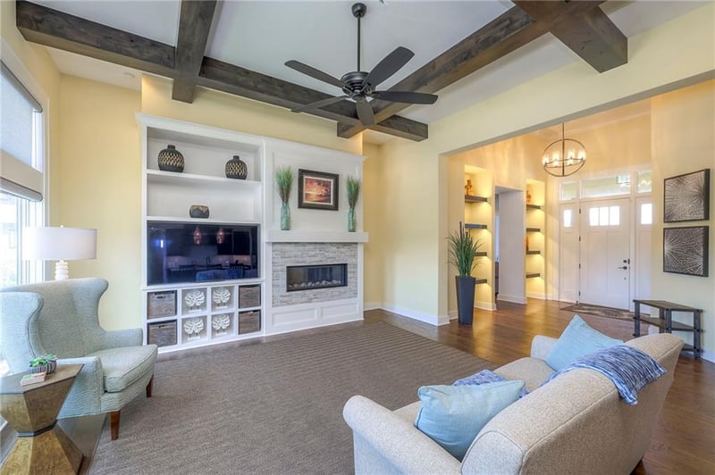 25109 W 105th Ter, Olathe, KS 66061