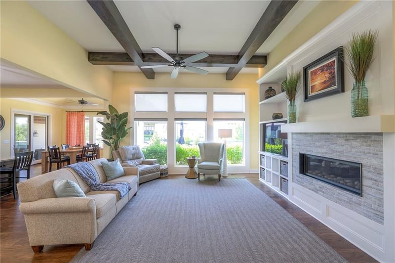 25109 W 105th Ter, Olathe, KS 66061