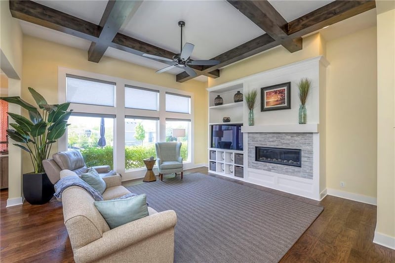 25109 W 105th Ter, Olathe, KS 66061