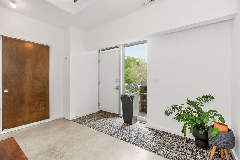 1725 Madison Ave, Kansas City, MO 64108