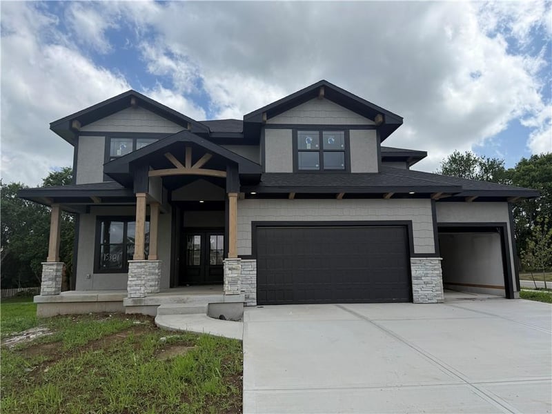 15381 162nd St, Olathe, KS 66062