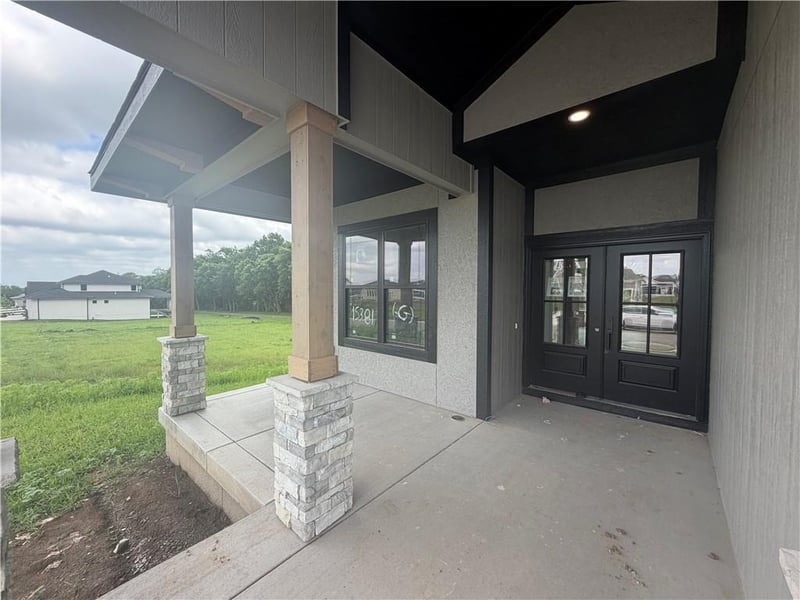 15381 162nd St, Olathe, KS 66062