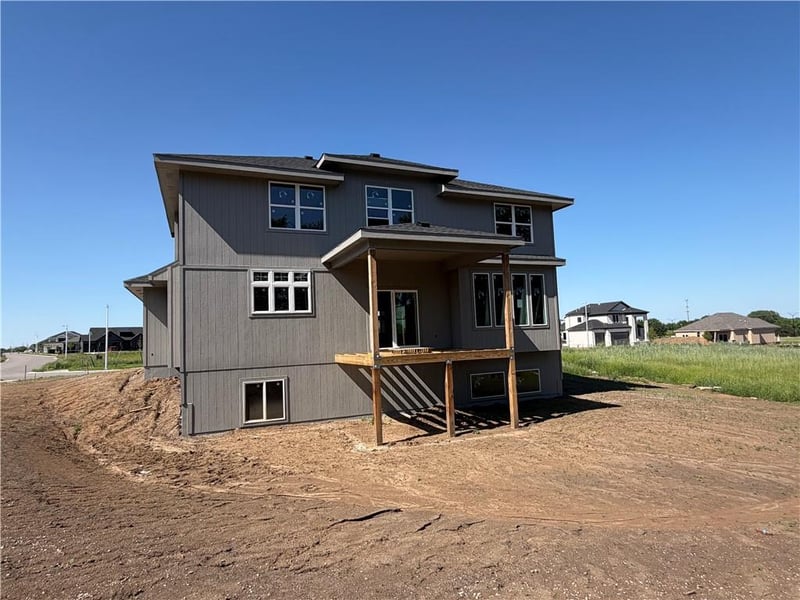 15381 162nd St, Olathe, KS 66062