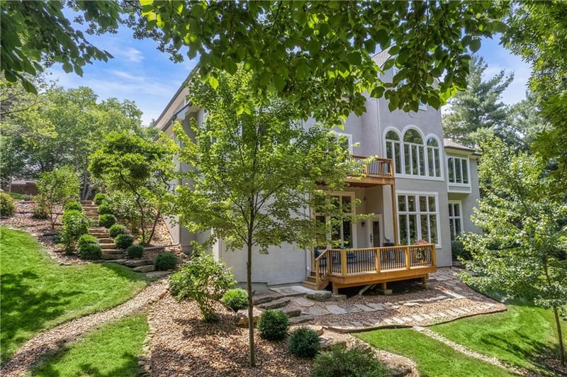 4523 N Mulberry Dr, Kansas City, MO 64116