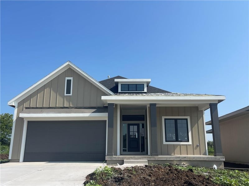 15302 161st St, Olathe, KS 66062