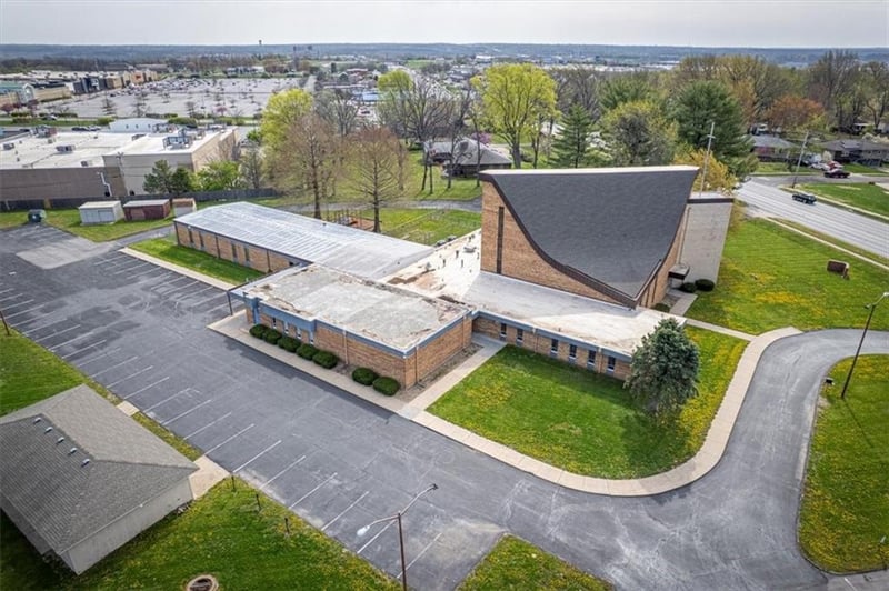 17200 39th St, Independence, MO 64055
