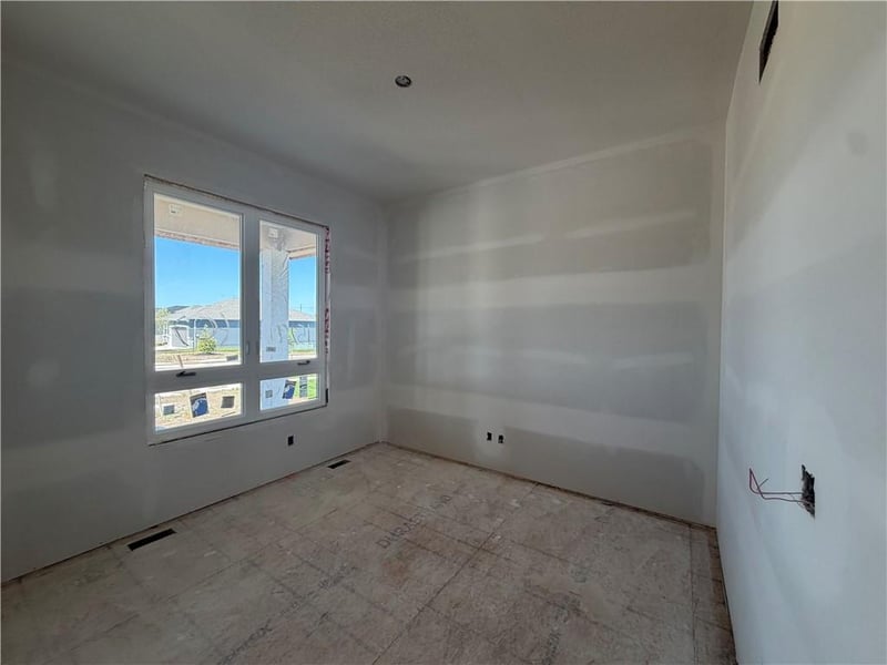 15291 161st Ter, Olathe, KS 66062