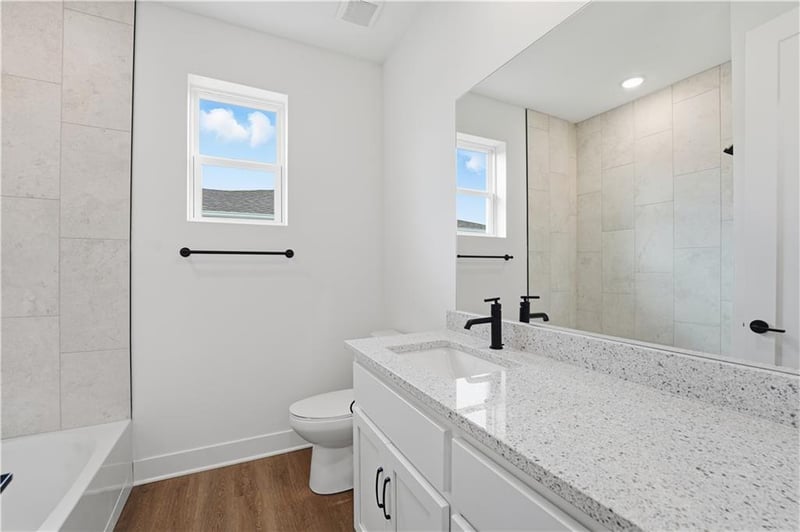 1613 105th St, Kansas City, MO 64155