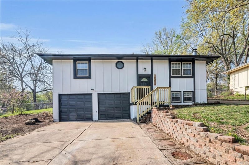 15319 E 48th Ter, Kansas City, MO 64136