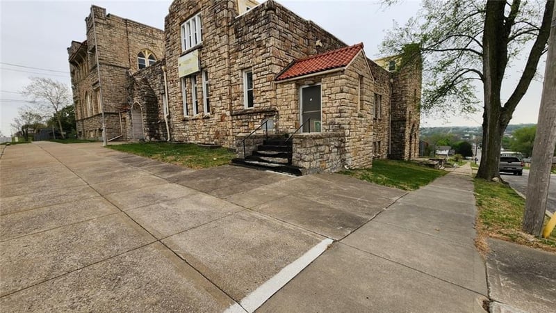 4343 Montgall Ave, Kansas City, MO 64130