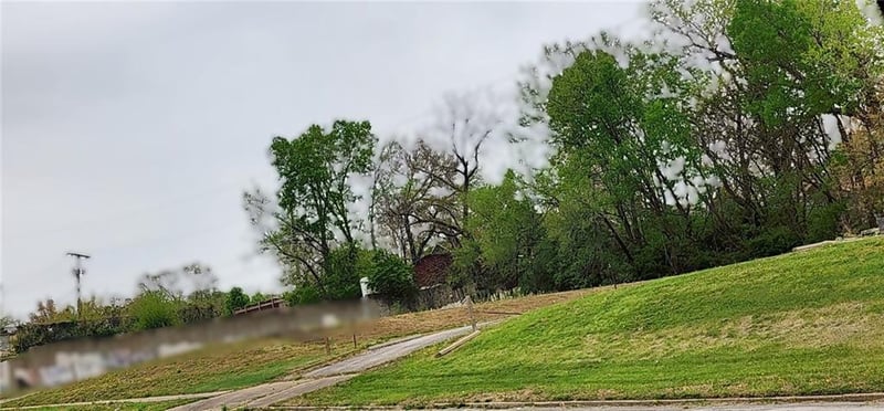 4314 Chestnut Ave, Kansas City, MO 64130