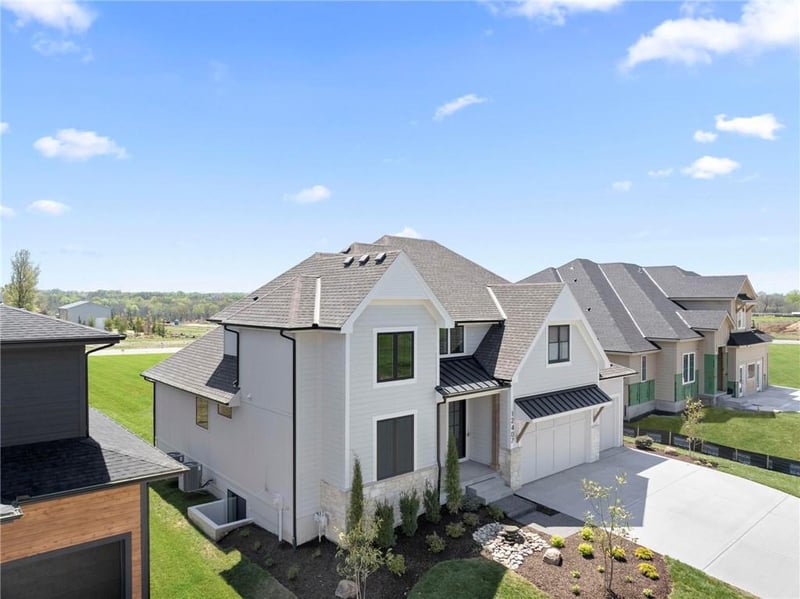 12407 183rd Ter, Overland Park, KS 66013