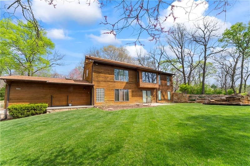 9016 Riverview Ave, Kansas City, KS 66112