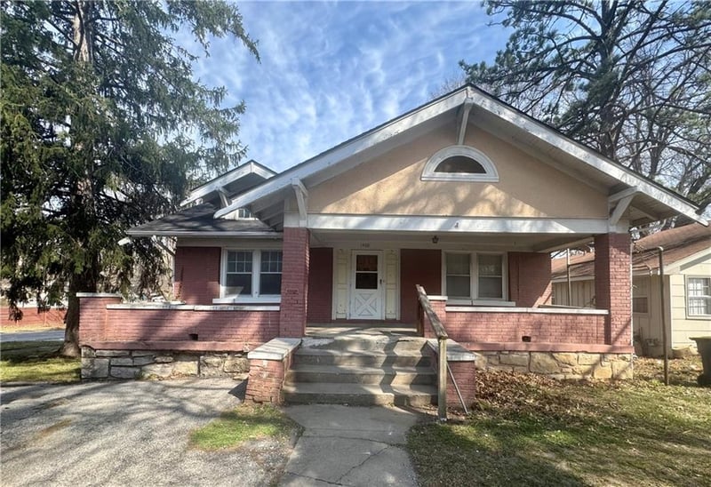 1400 77th Ter, Kansas City, MO 64131