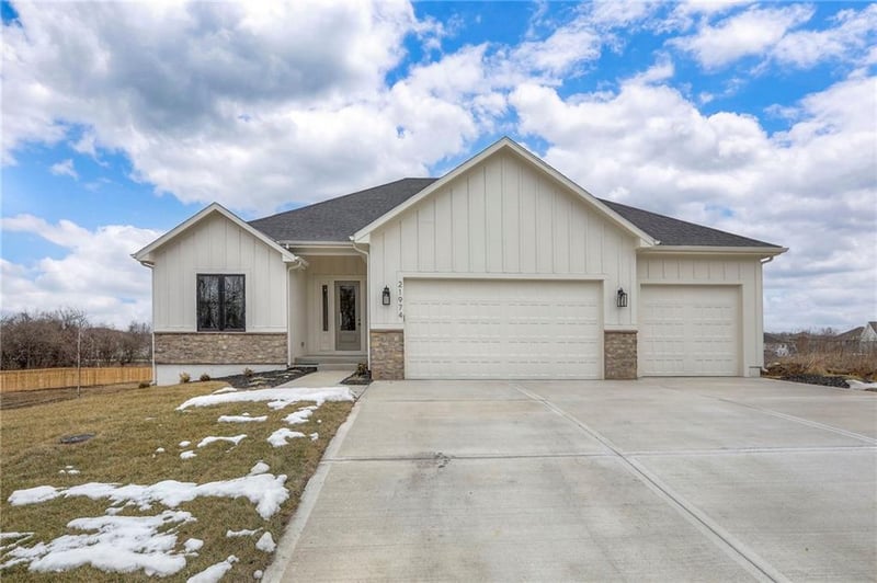 21974 178th St, Olathe, KS 66062