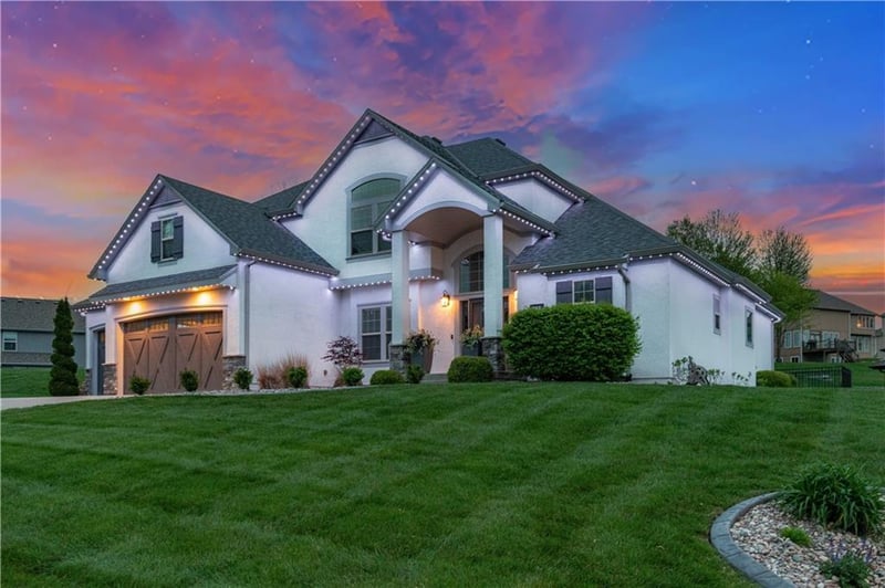 900 SE Cypress Ln, Blue Springs, MO 64014