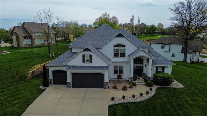 900 SE Cypress Ln, Blue Springs, MO 64014