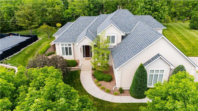 1604 NW Sunridge Dr, Blue Springs, MO 64015