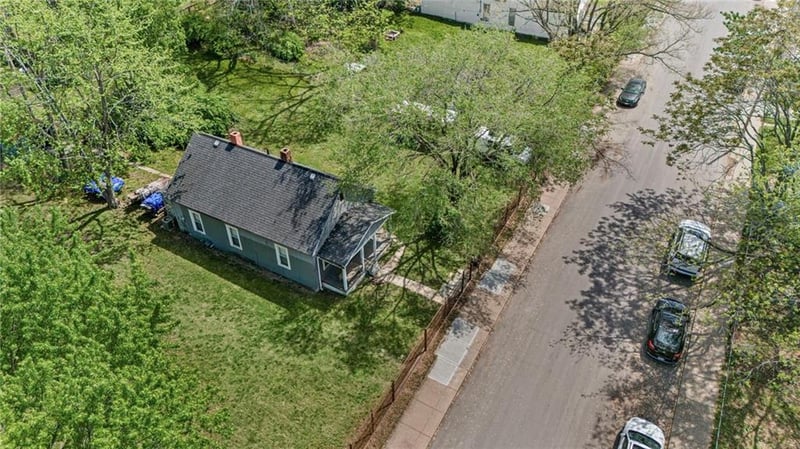 3225 Holmes St, Kansas City, MO 64109