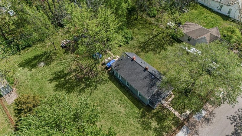 3225 Holmes St, Kansas City, MO 64109