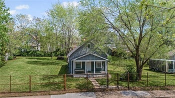 3225 Holmes St, Kansas City, MO 64109