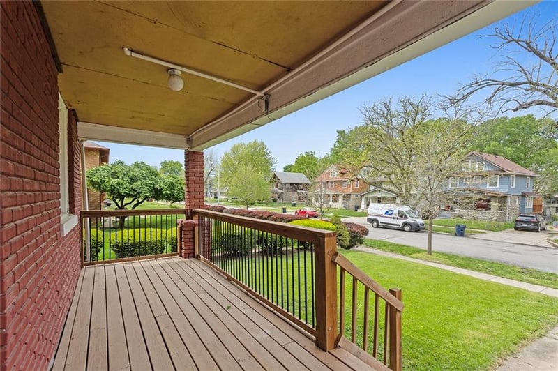 3245 Victor St, Kansas City, MO 64128