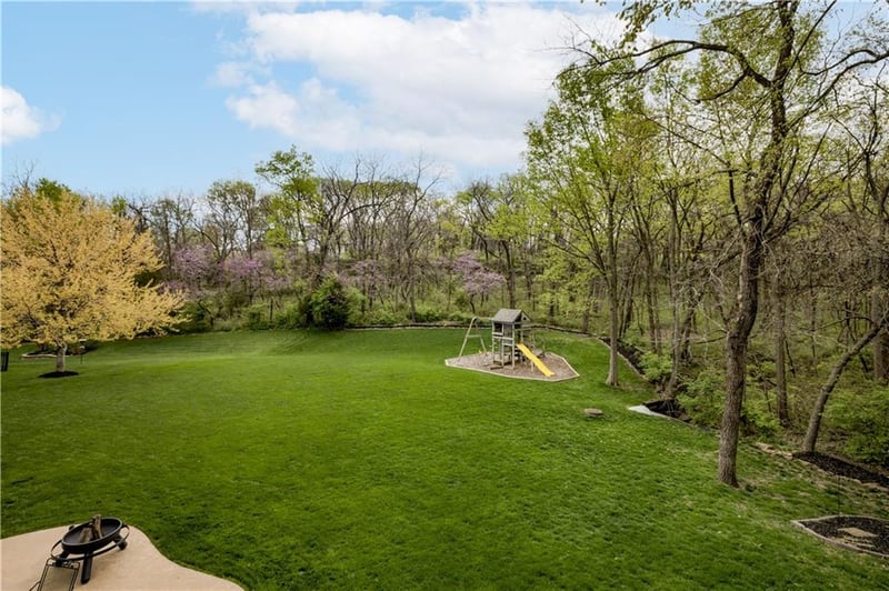 7615 Schweiger St, Shawnee, KS 66217