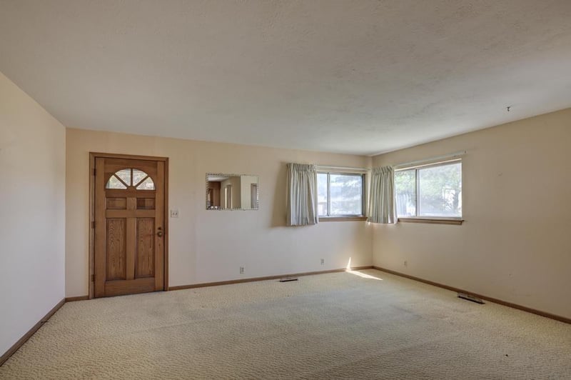 2147 S Main St, Carthage, MO 64836