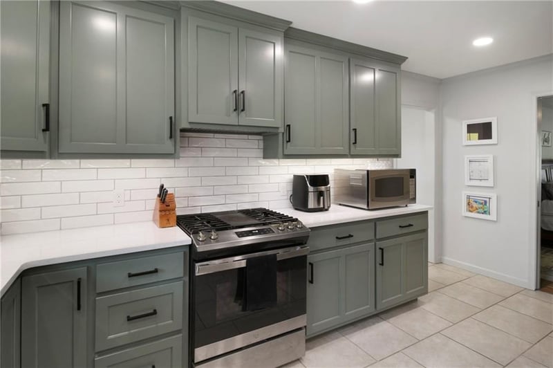 502 Maple Crest Dr, Parsons, KS 67357
