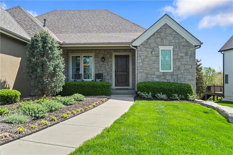 9501 W 162nd St, Stilwell, KS 66085