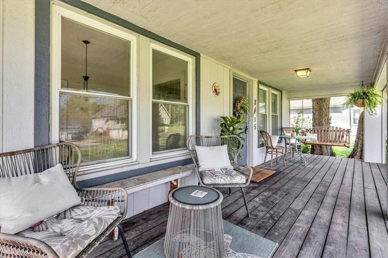 8415 W 47th St, Overland Park, KS 66203